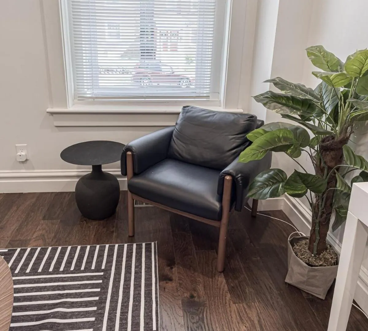 Holiday home Ann Avenue Modern 3Br Home, Near Downtown With Free Parking Saint Louis United States